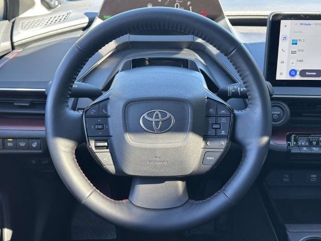 Used 2023 Toyota Prius Prime Premium FWD image 17