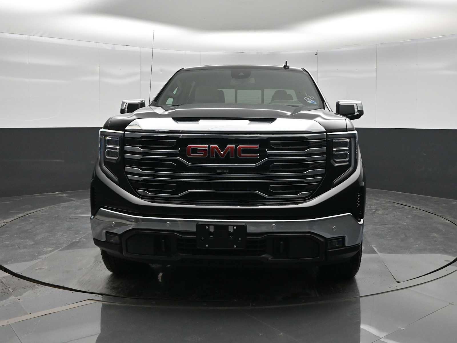 New 2026 GMC Sierra 1500 SLT w/ SLT Premium Plus Package AWD/4WD image 3