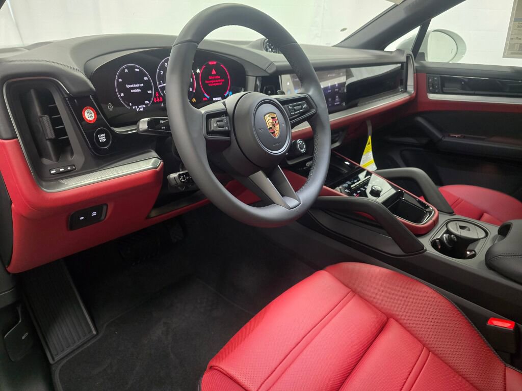 New 2026 Porsche Cayenne Coupe image 4