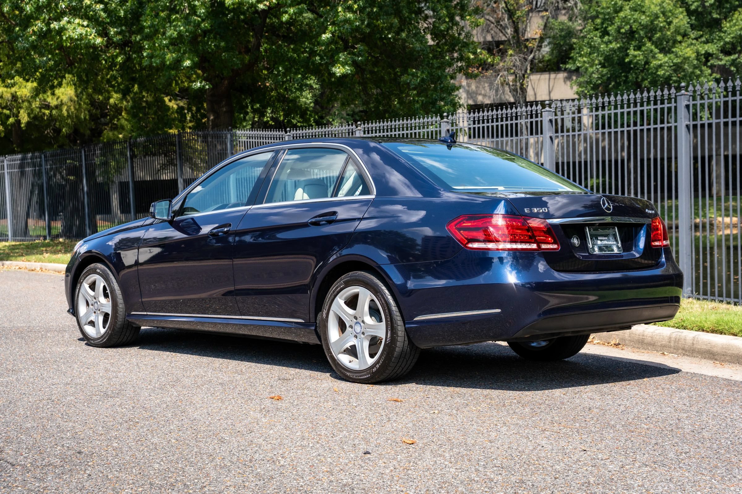 Used 2015 Mercedes-Benz E 350 4MATIC Sedan image 8