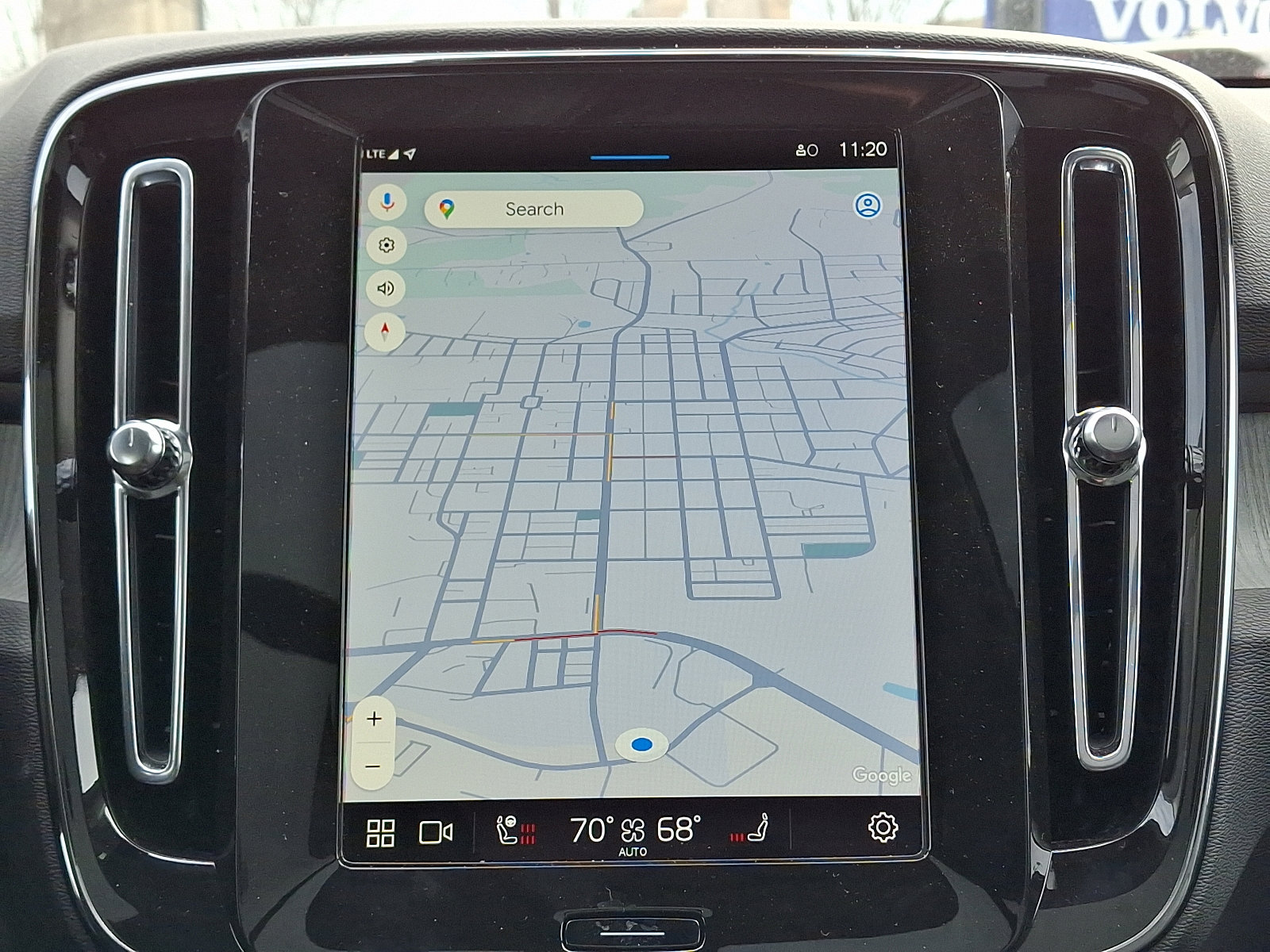 Used 2025 Volvo XC40 B5 Ultra w/ Climate Package image 15