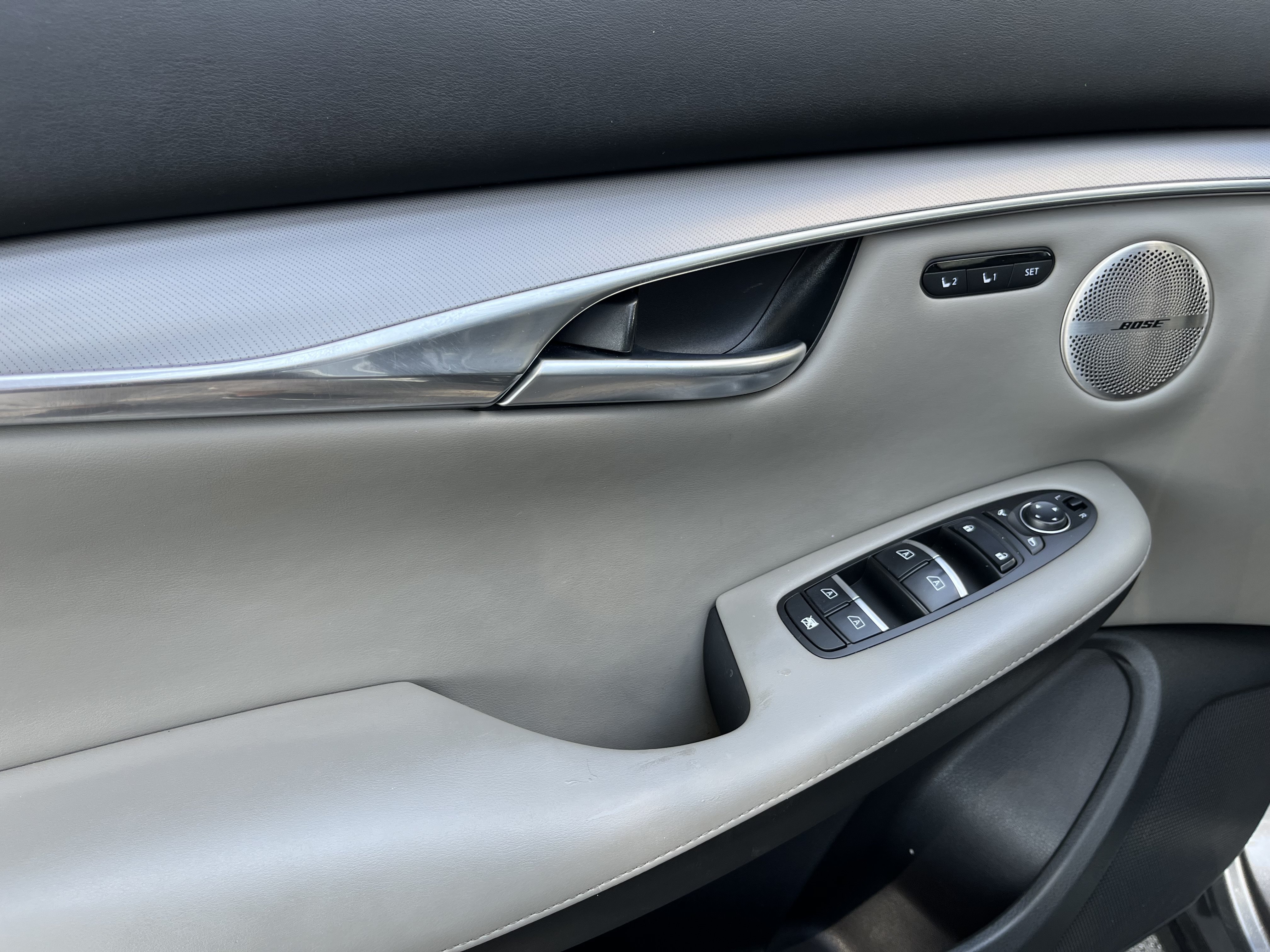 Certified 2023 INFINITI QX50 Luxe w/ Accent Package FWD image 12
