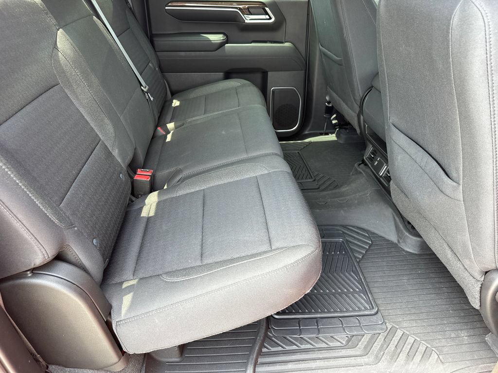 Used 2022 Chevrolet Silverado 1500 LT AWD/4WD image 15