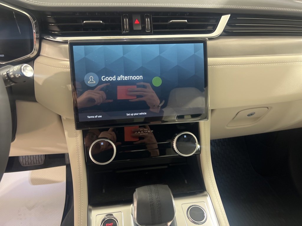 New 2026 Jaguar F-PACE R-Dynamic S image 16