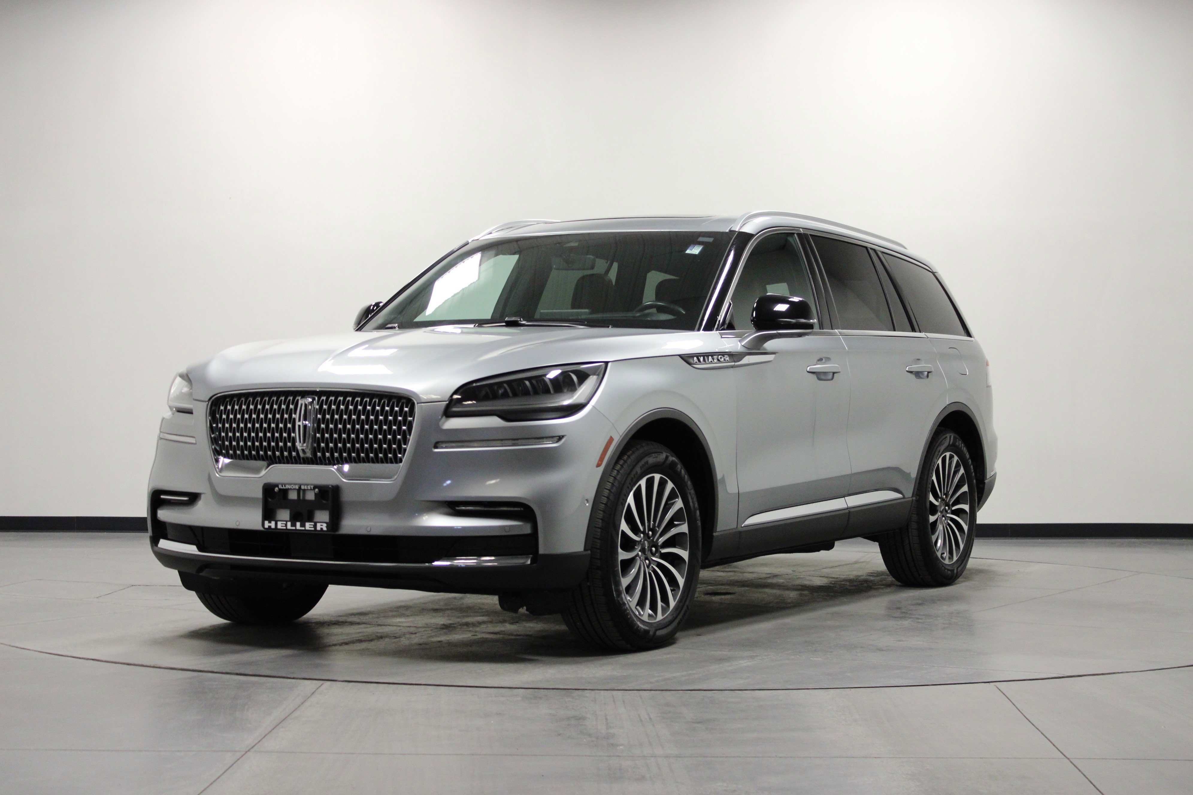 Used 2022 Lincoln Aviator Reserve w/ Equipment Group 201A image 8