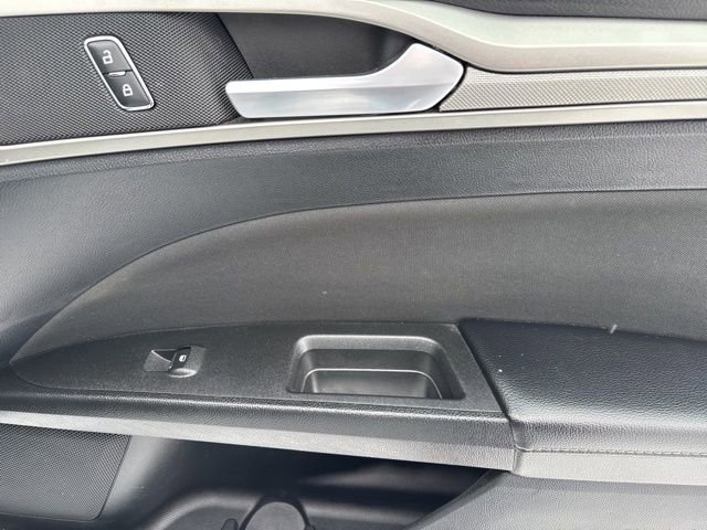 Used 2019 Ford Fusion SE image 40