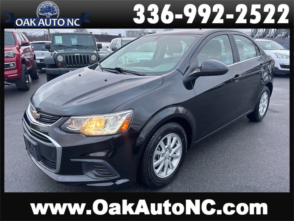 Used 2017 Chevrolet Sonic LT w/ Convenience Package image 1