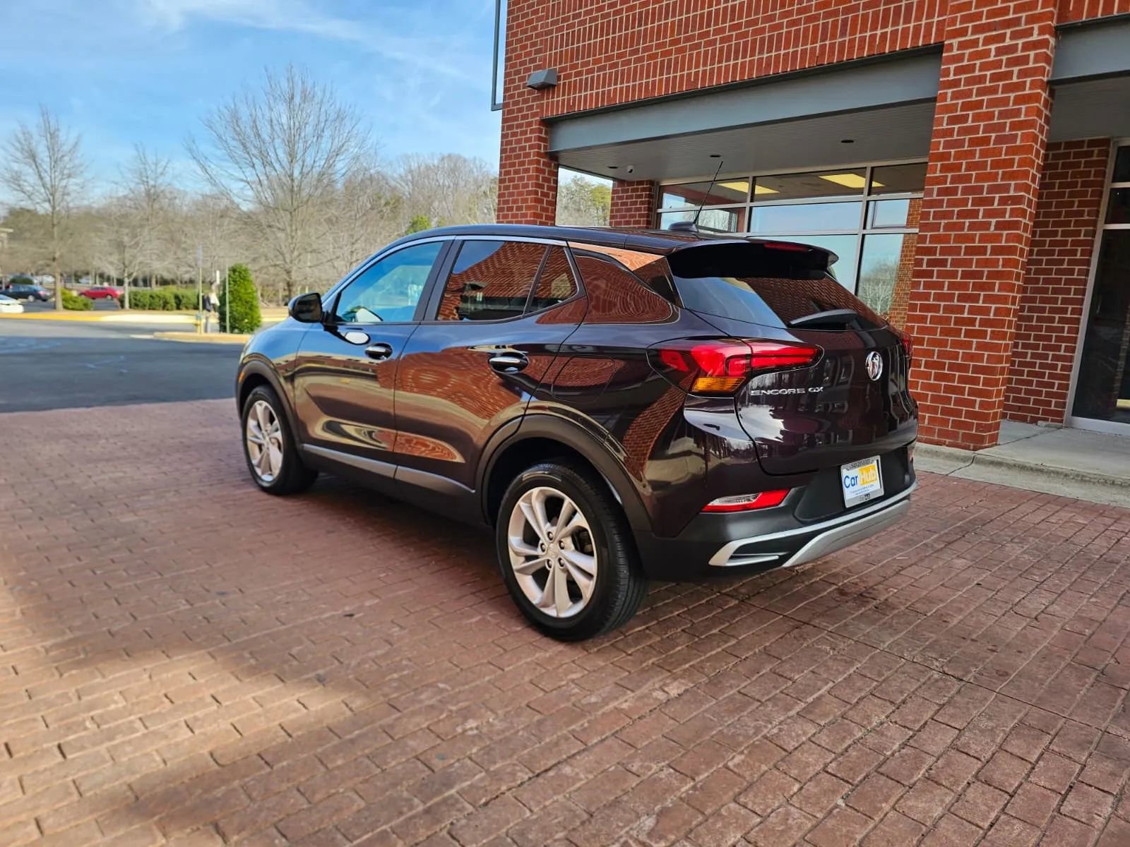 Used 2020 Buick Encore GX Preferred w/ Cold Weather Comfort Package image 4