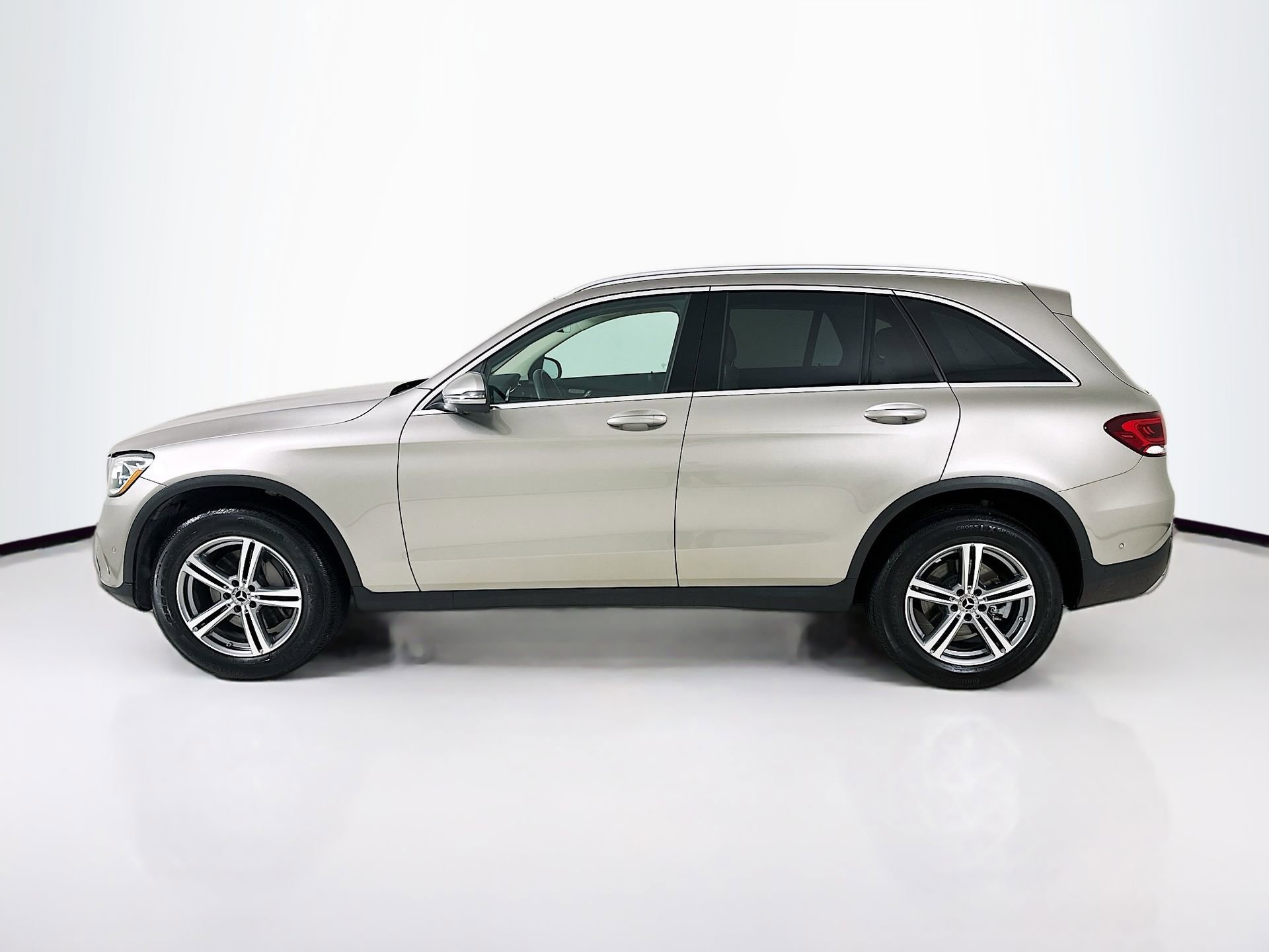 Used 2022 Mercedes-Benz GLC 300 image 5