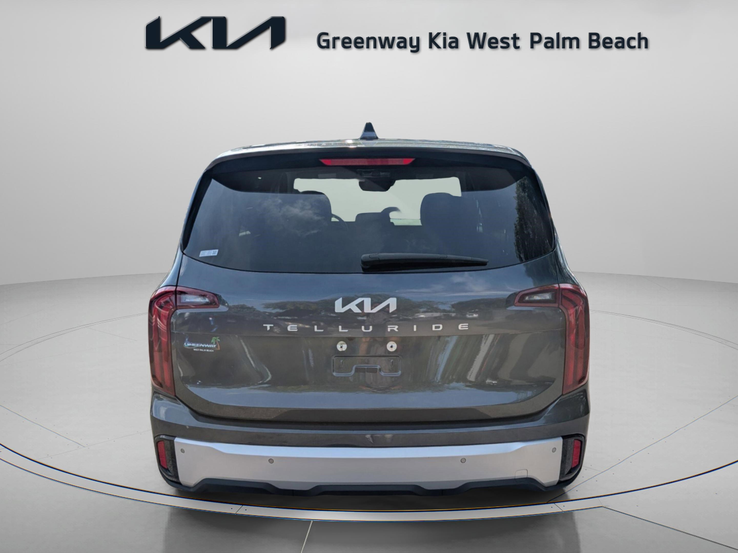 Certified 2024 Kia Telluride LX image 7