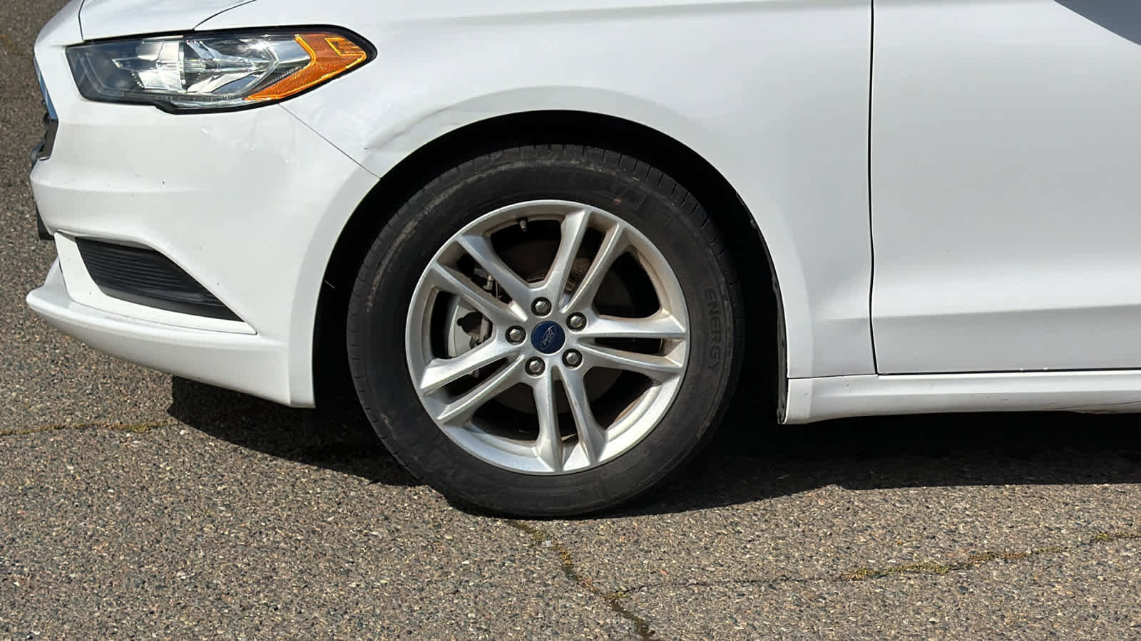 Used 2018 Ford Fusion SE w/ Fusion SE Technology Package FWD image 9