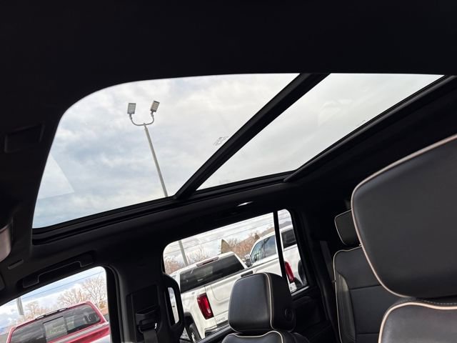 Certified 2023 GMC Yukon XL SLT image 24