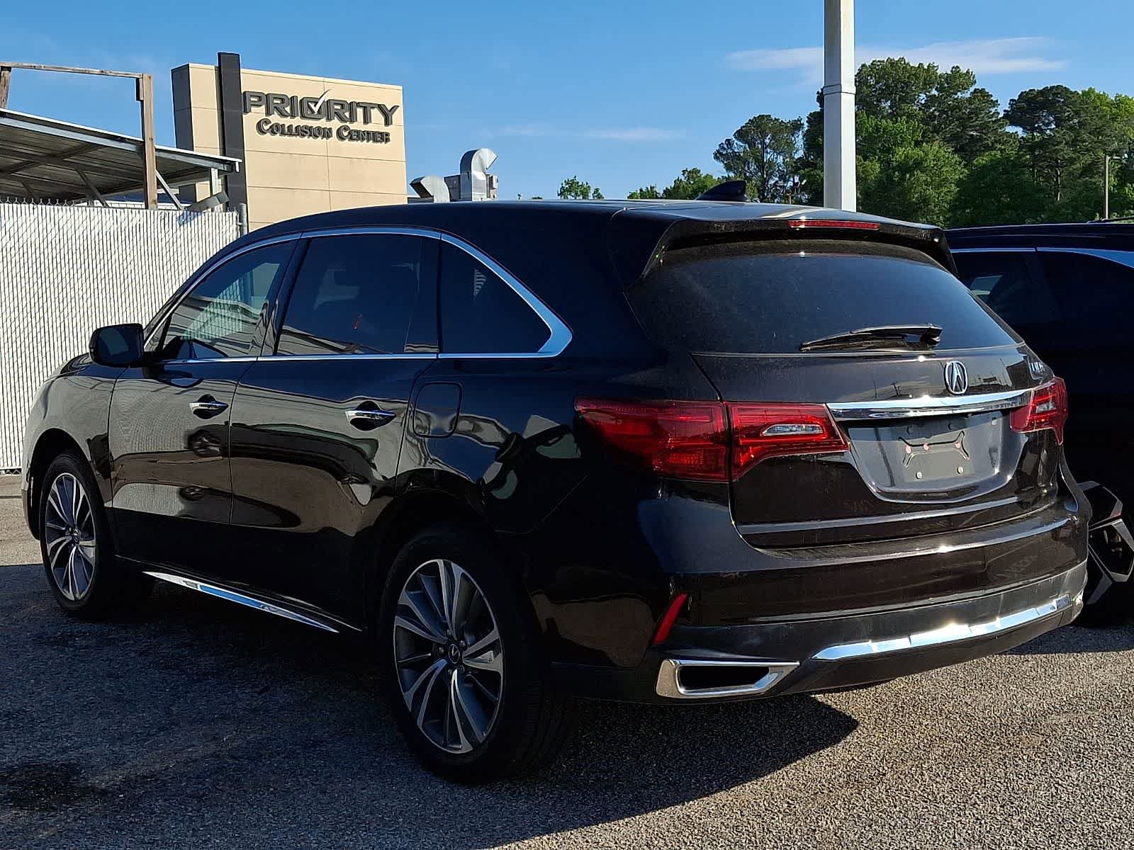 Used 2017 Acura MDX FWD w/ Technology Package image 4