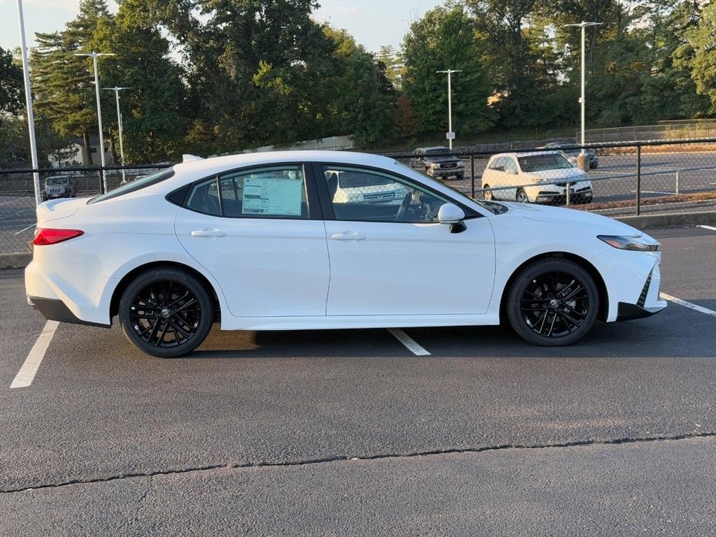 New 2026 Toyota Camry SE image 2