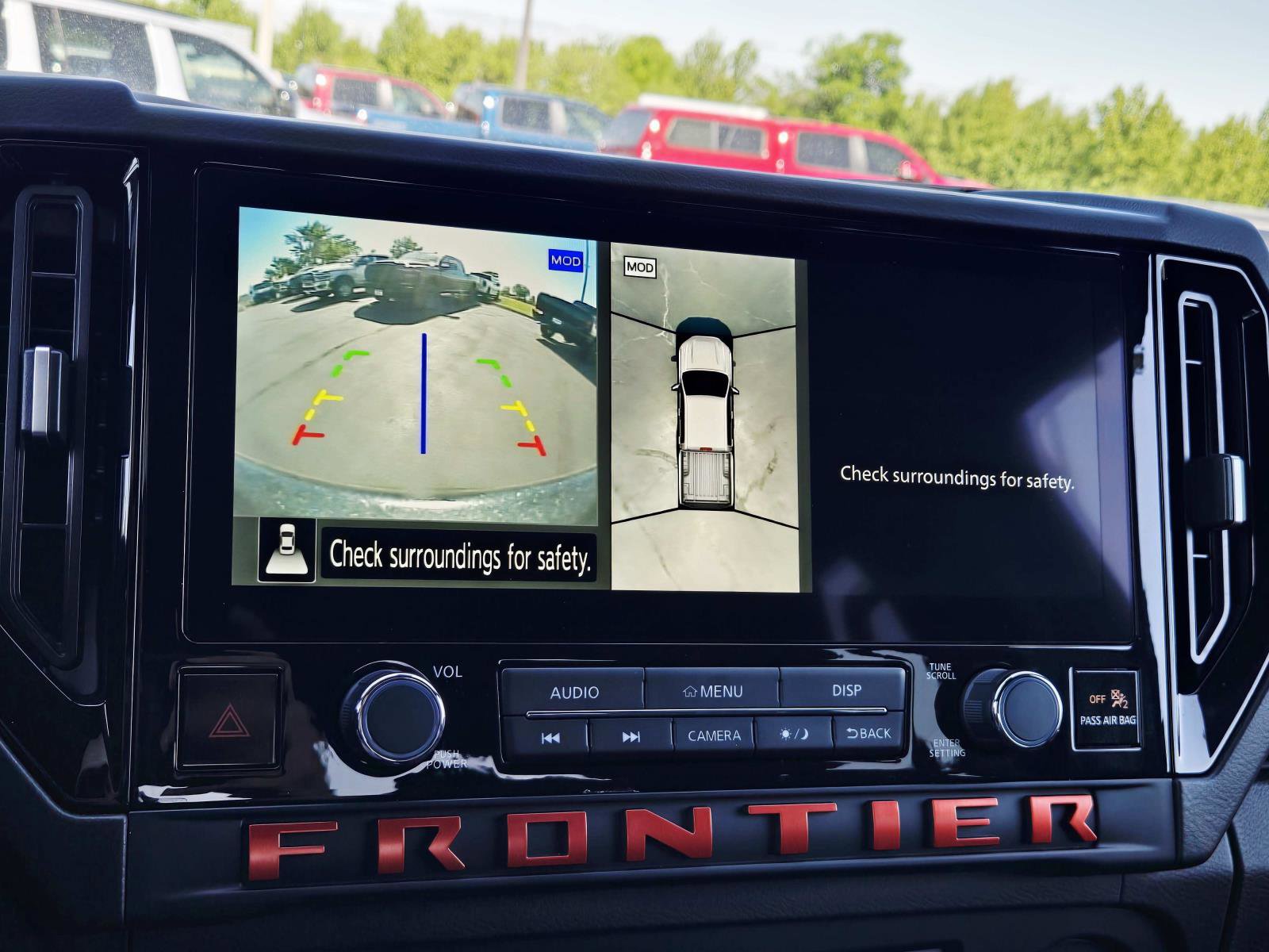 Used 2025 Nissan Frontier PRO-4X w/ Pro Convenience Package AWD/4WD image 30