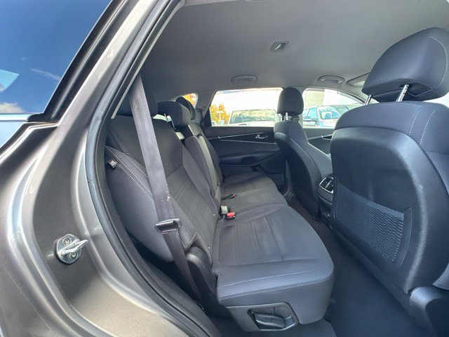 Used 2017 Kia Sorento L FWD image 16