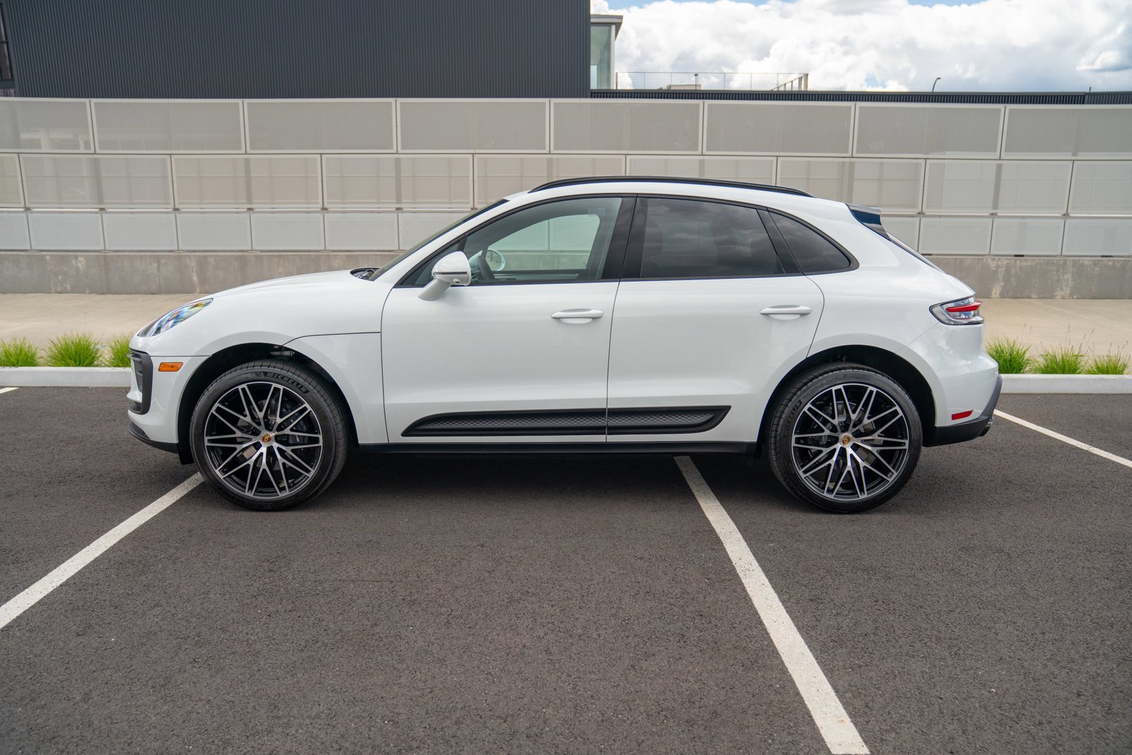 Certified 2026 Porsche Macan AWD/4WD video 2