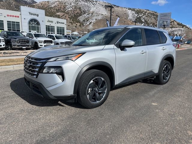 Used 2025 Nissan Rogue SV image 8