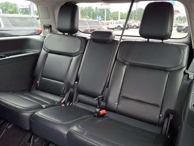 Used 2025 Ford Expedition Platinum AWD/4WD image 9