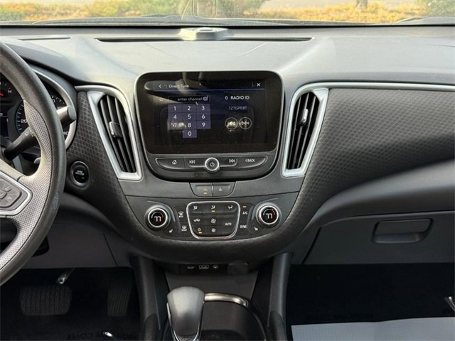 Used 2024 Chevrolet Malibu LT image 14