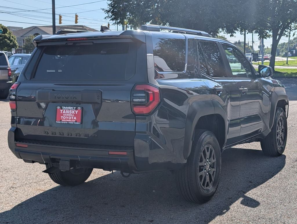 Used 2025 Toyota 4Runner SR5 AWD/4WD image 7
