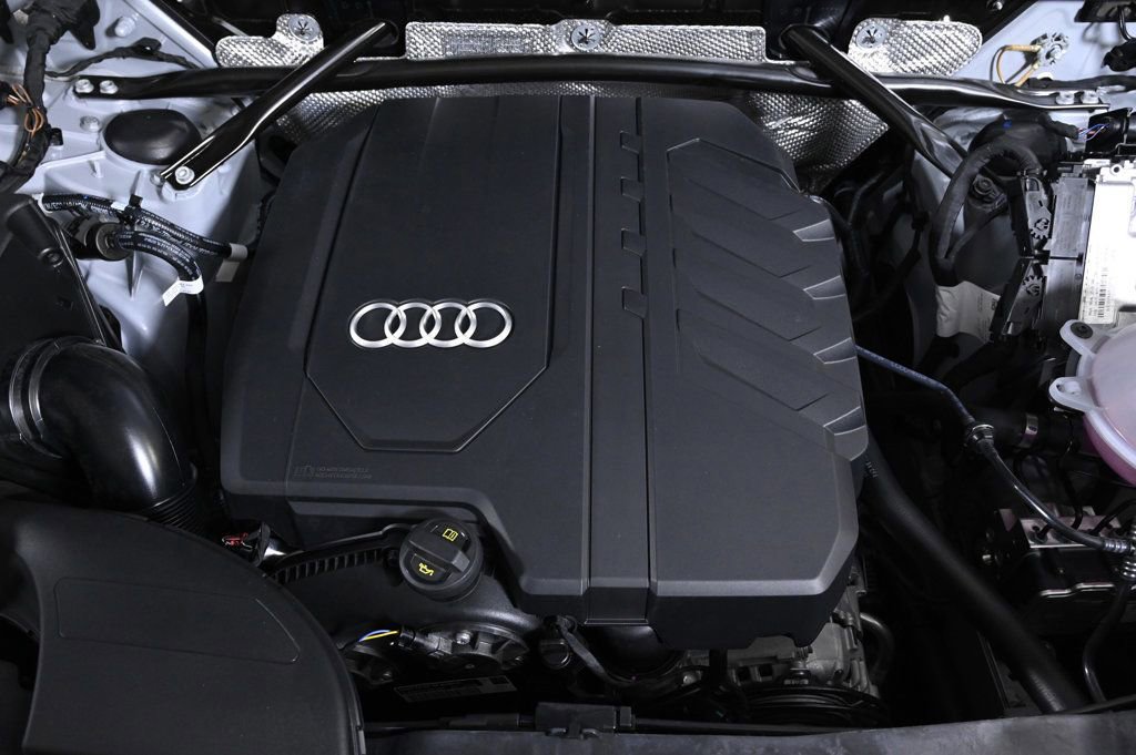 Certified 2025 Audi Q5 2.0T Premium w/ Convenience Plus Package image 22