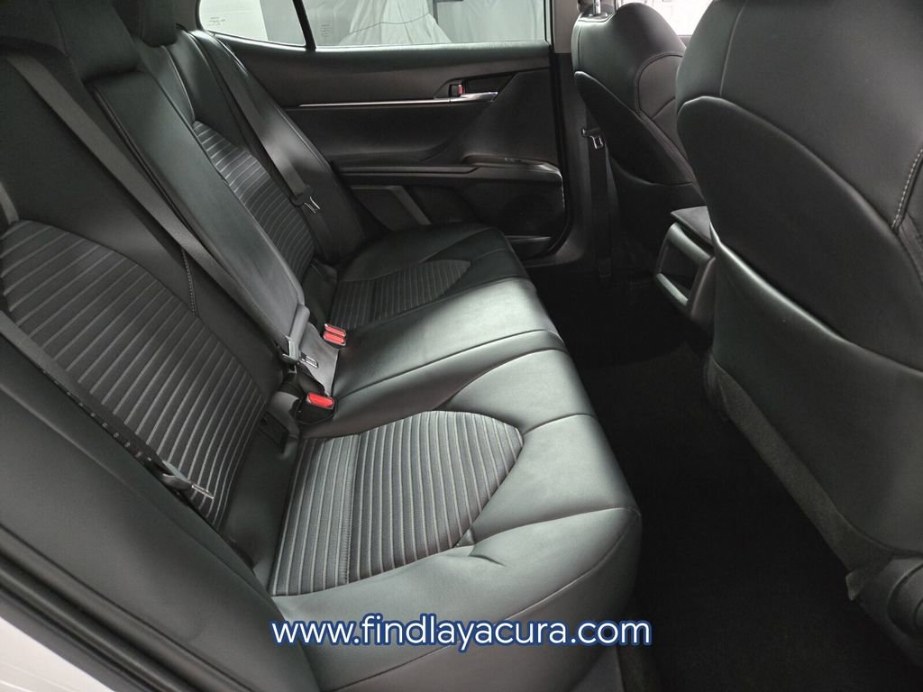 Used 2024 Toyota Camry SE FWD image 16