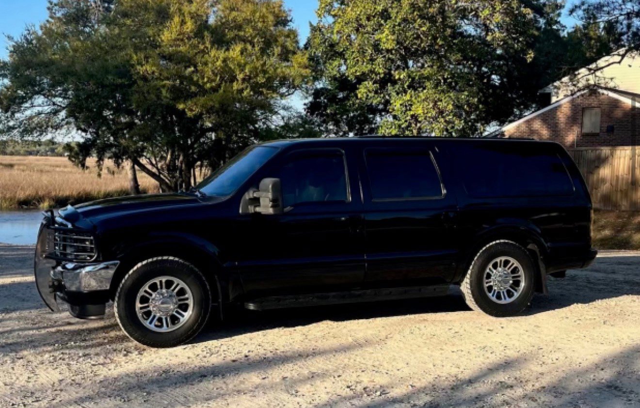 Used 2001 Ford Excursion Limited RWD image 3