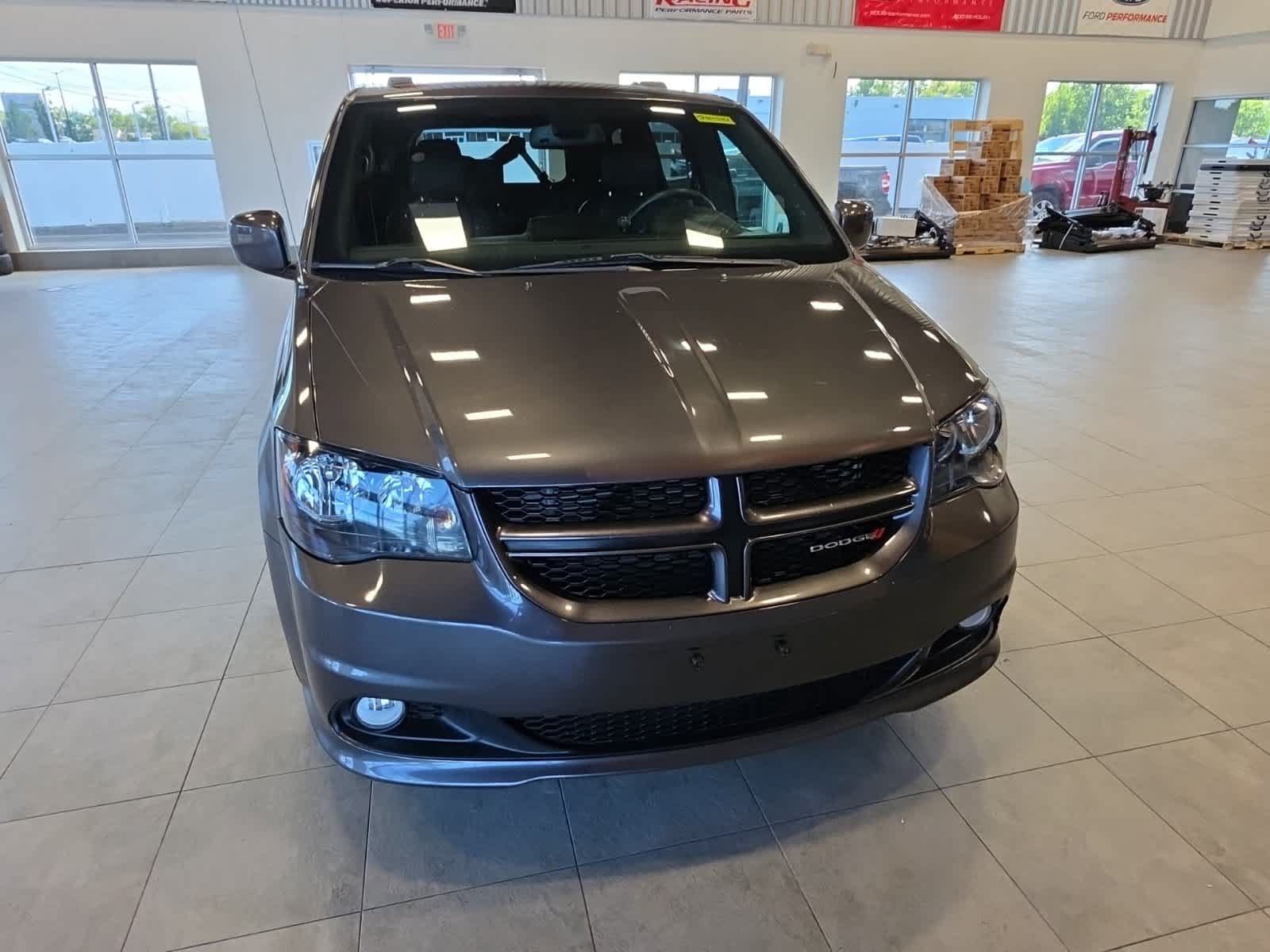 Used 2018 Dodge Grand Caravan GT FWD image 3