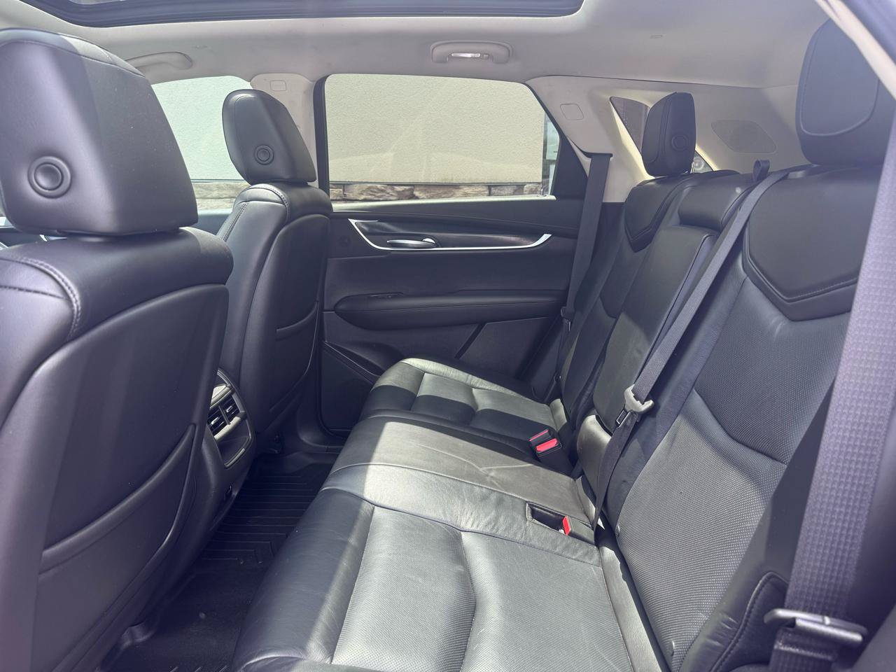 Used 2017 Cadillac XT5 Premium Luxury FWD image 14