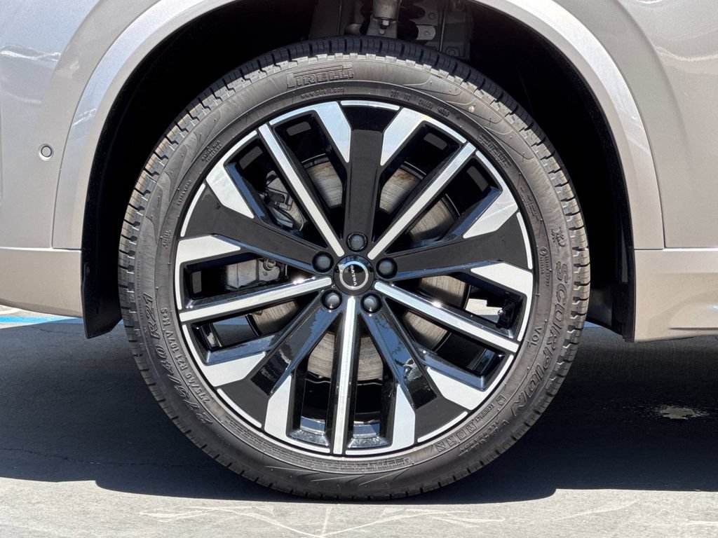 New 2026 Volvo XC90 T8 Plus AWD/4WD image 26