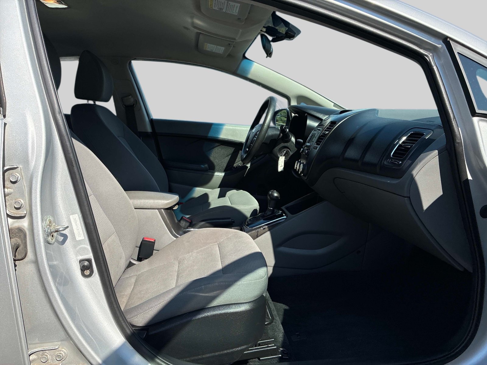 Used 2018 Kia Forte LX FWD image 8