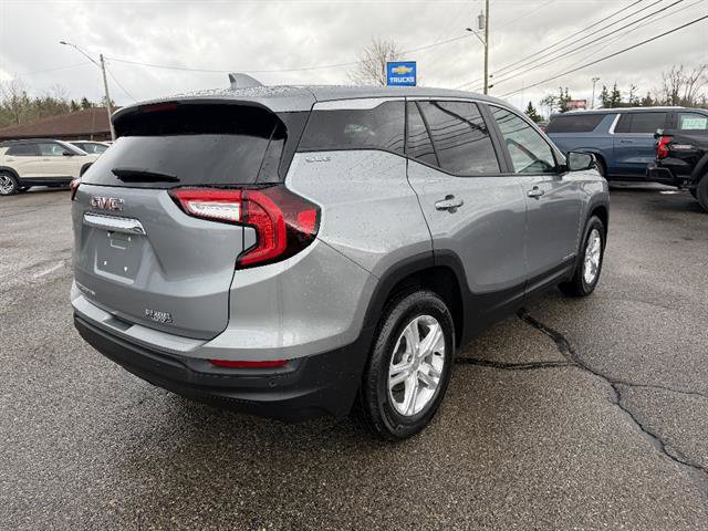 Used 2023 GMC Terrain SLE FWD image 9