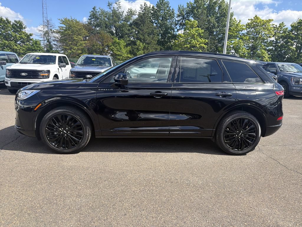 Certified 2025 Lincoln Corsair Reserve w/ Jet Appearance Package AWD/4WD image 2