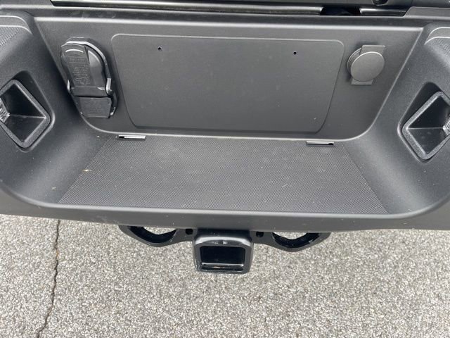 New 2026 Ford F250 Lariat w/ Black Appearance Package image 7