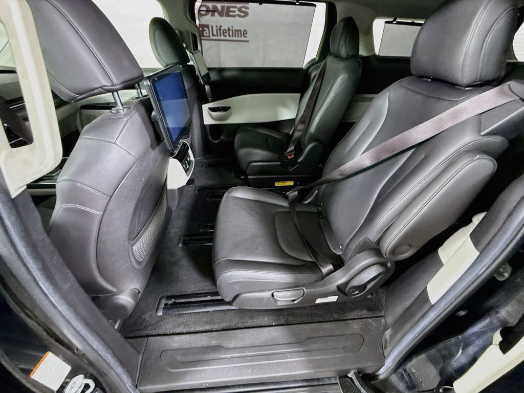 Used 2022 Kia Carnival SX FWD image 29