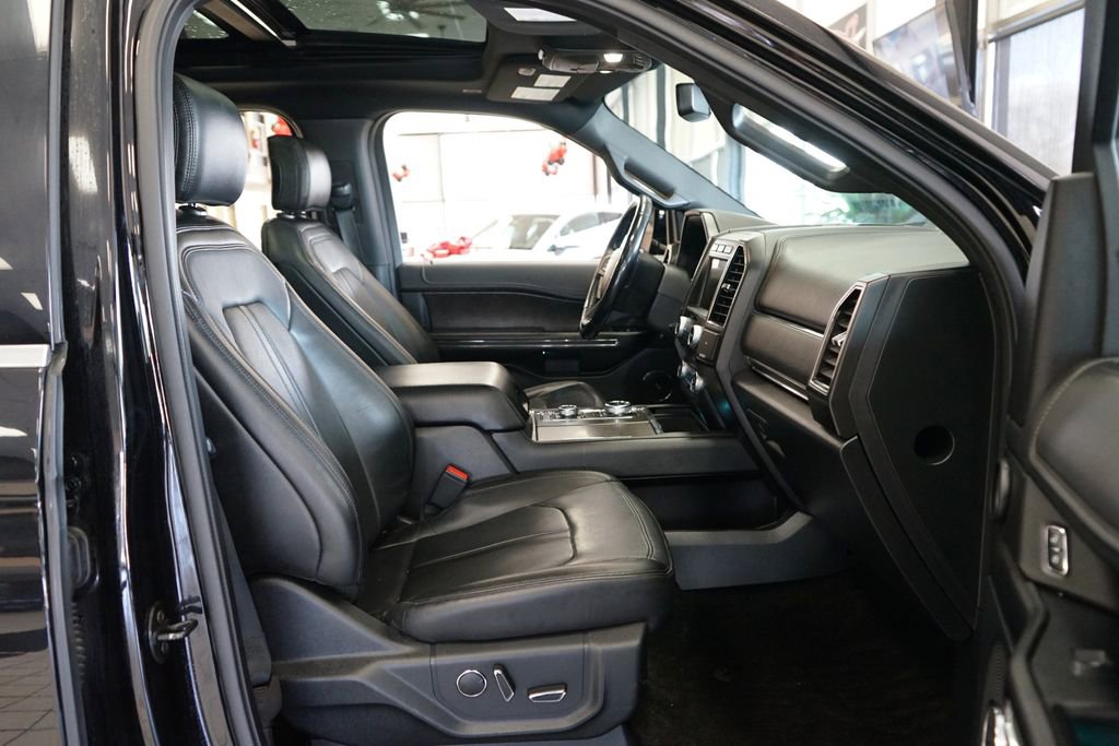 Used 2018 Ford Expedition Limited image 45
