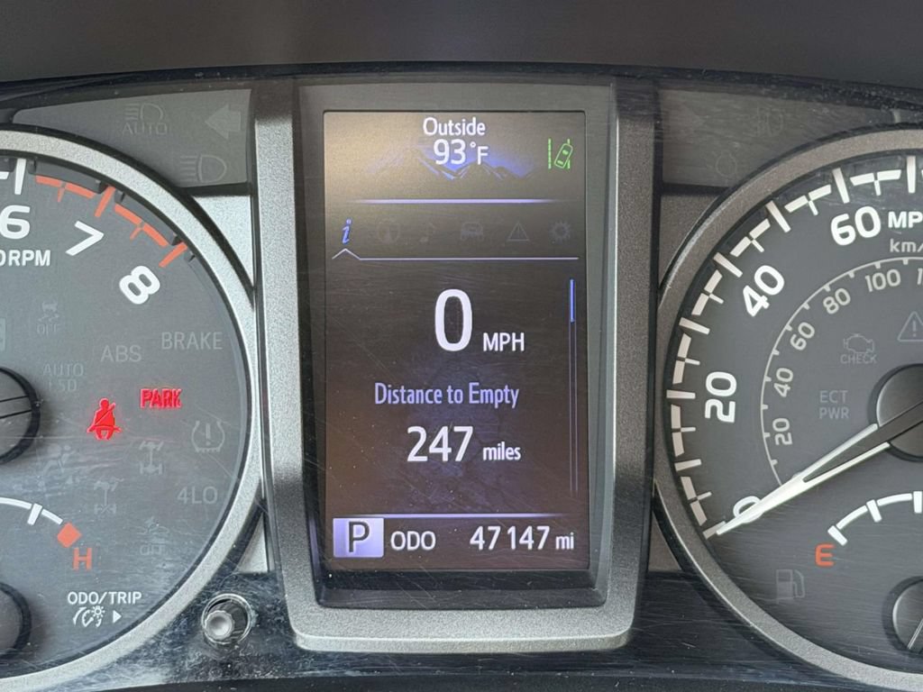 Certified 2019 Toyota Tacoma TRD Sport AWD/4WD image 10
