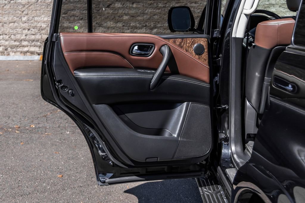 Used 2021 INFINITI QX80 Premium Select w/ All-Season Package image 18