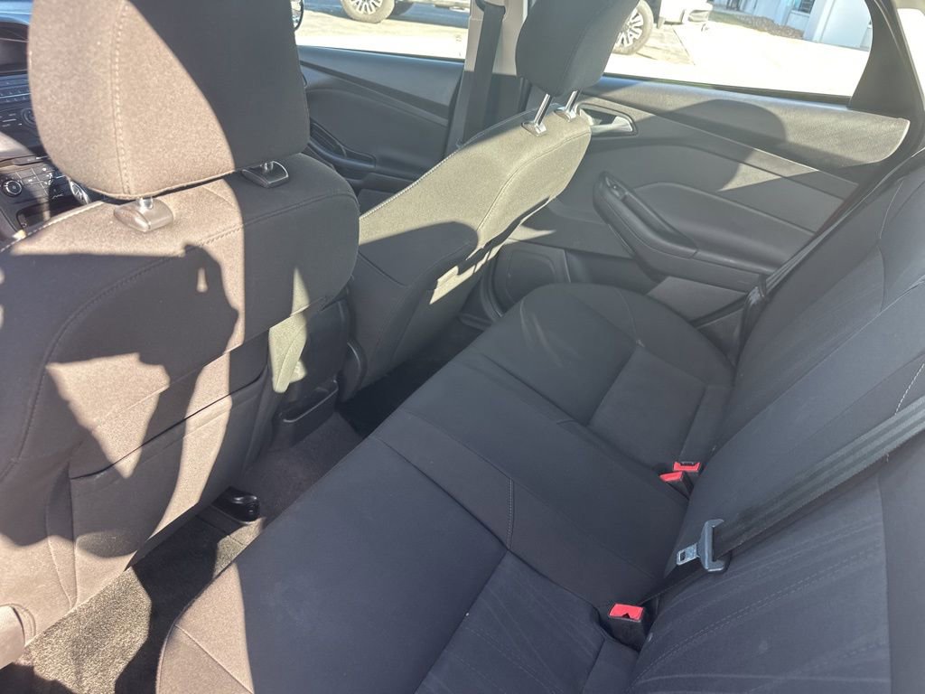Used 2015 Ford Focus SE image 18