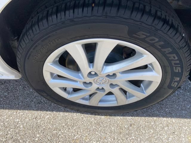 Used 2012 MAZDA MAZDA5 Sport FWD image 29