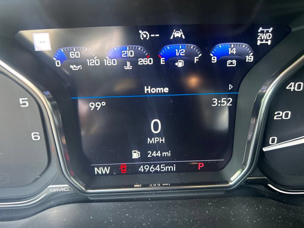 Used 2021 GMC Yukon XL Denali w/ LPO, Illumination Package AWD/4WD image 9