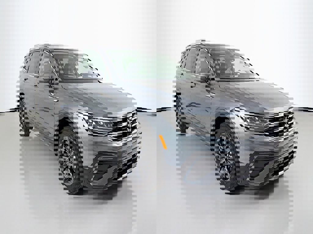 Used 2023 Volkswagen Tiguan SE