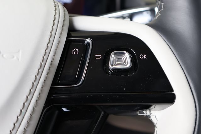 New 2026 Lincoln Aviator 2WD image 25