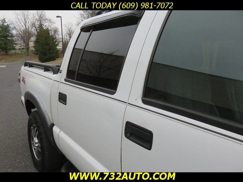 Used 2002 Chevrolet S10 Pickup LS w/ ZR5 Appearance Pkg AWD/4WD image 24