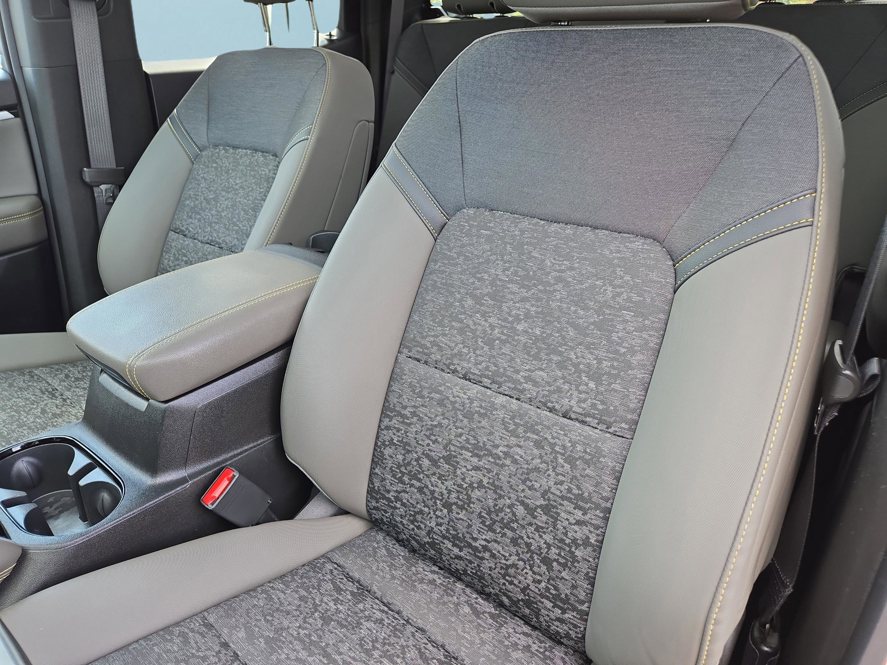 Certified 2024 Chevrolet Colorado ZR2 w/ Technology Package image 16