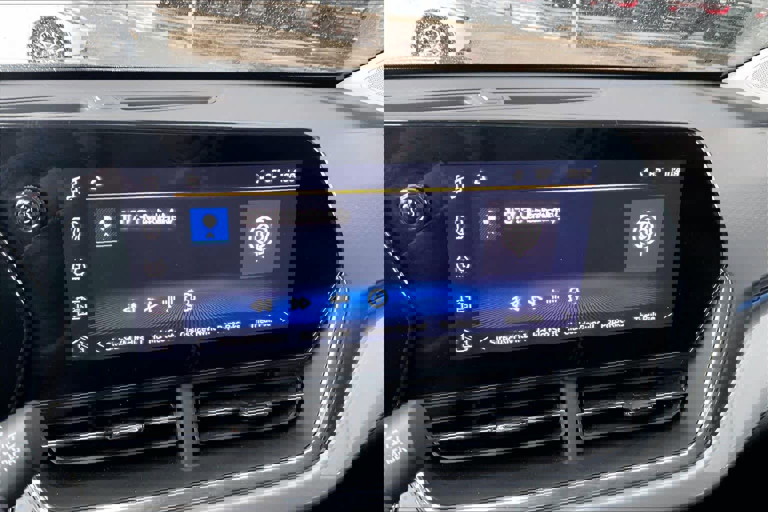 Certified 2025 Chevrolet Trax LT image 32