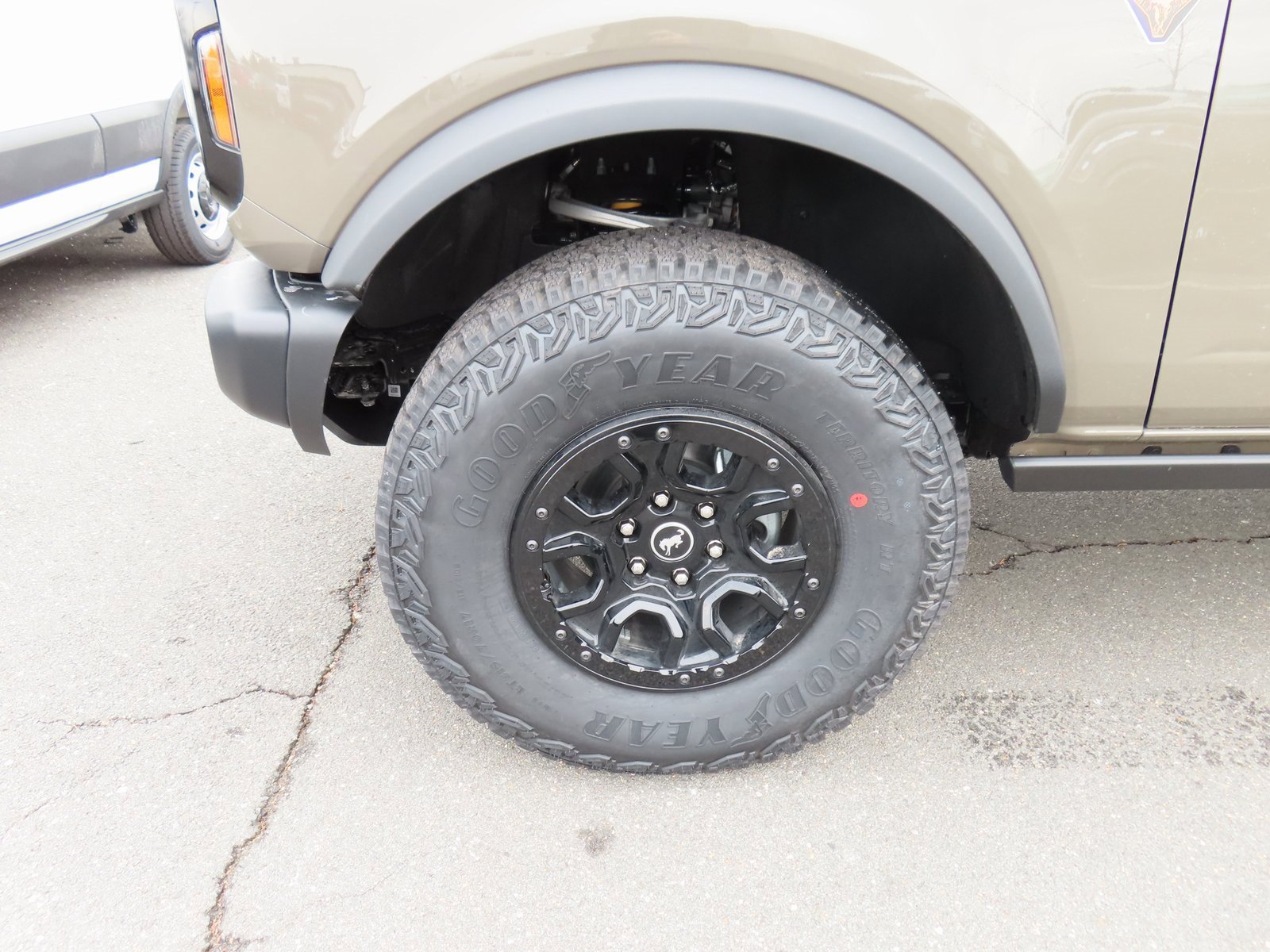 New 2025 Ford Bronco Badlands w/ Sasquatch Package image 7