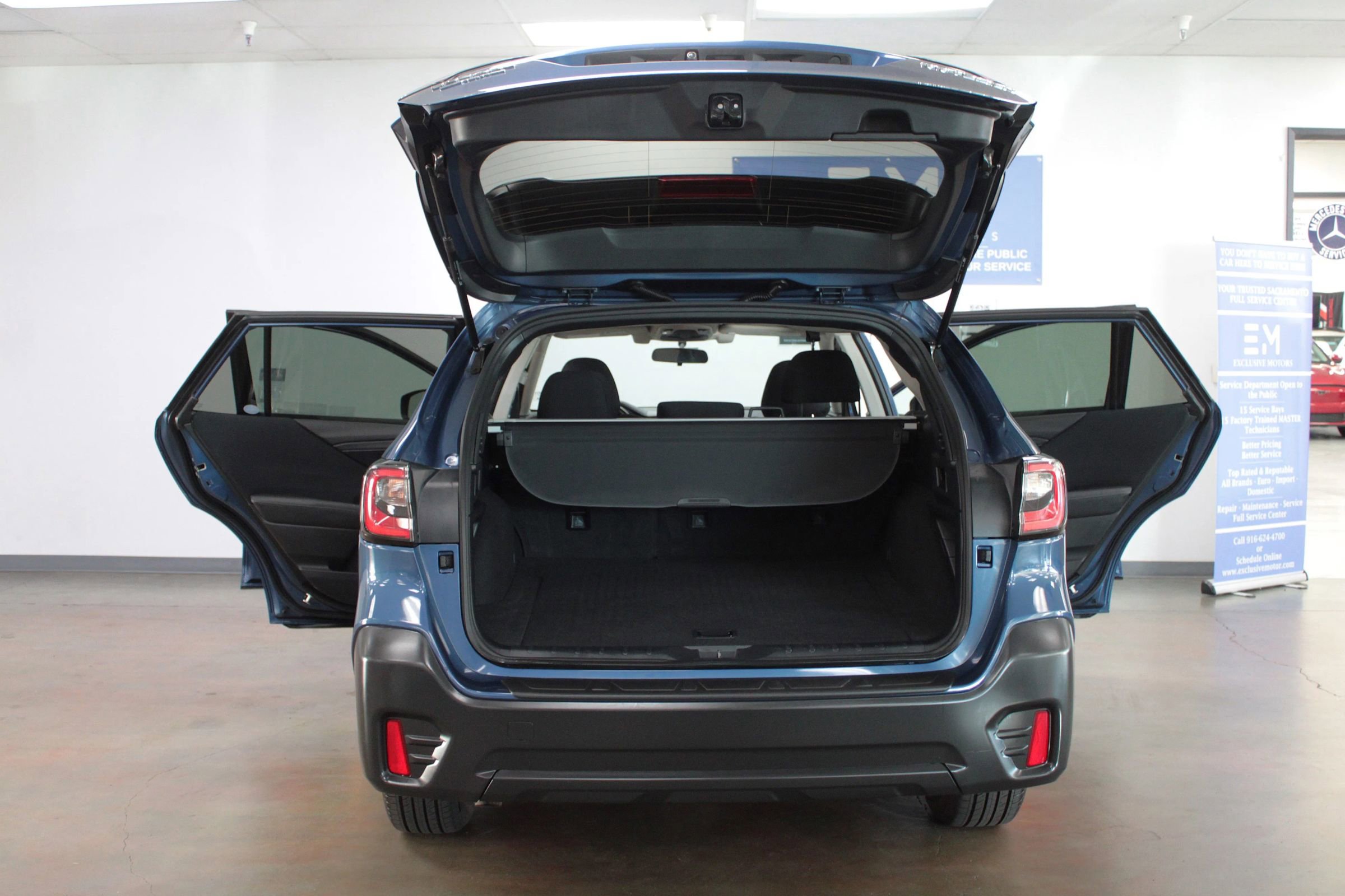 Used 2022 Subaru Outback Premium image 8