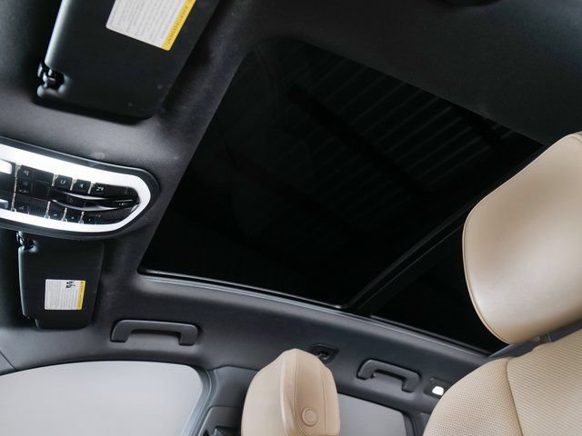 Certified 2021 Porsche Macan AWD/4WD image 27